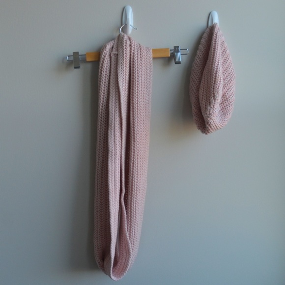 Pink Knit Hat & Scarf Set - Picture 2 of 2